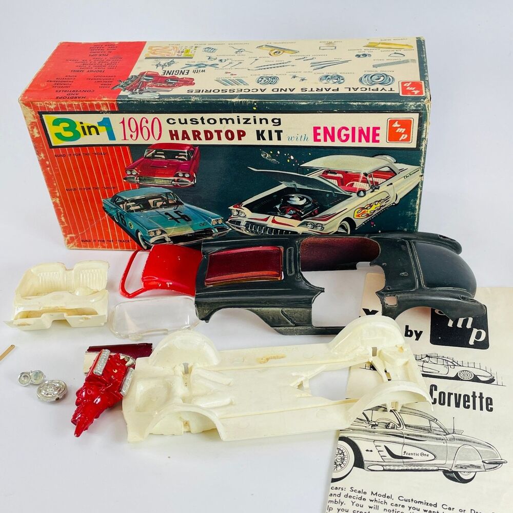 SMP AMT 1960 Corvette 3-in-1 Hardtop Model Car Kit 1/25 Scale Vintage